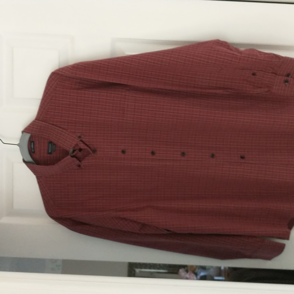 Men's casual shirt